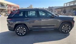 جیپ گراند شیرۆکی